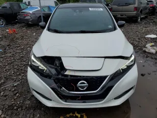 2019 Nissan LEAF SV z VIN 1N4AZ1CP1KC306320, wystawiony jako Copart lot #55686825 z przebiegiem 39 261 mil mil oraz Szkody całkowita. Historia ofert i sprzedaży dostępna na DreamBid. Obrazek 5.