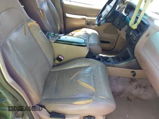 2000 Ford Explorer XLT with VIN 1FMZU63E6YUA99994, listed as a IAAI auction lot 42330041 with 283,382 mi miles and . Bid and sale history available at DreamBid. Image 5.