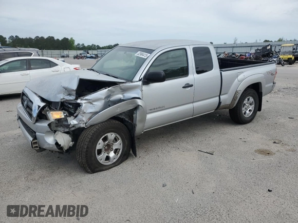 2008 Toyota Tacoma PreRunner z VIN 5TETU62N58Z471571, wystawiony jako Copart lot #52984415 z przebiegiem 122 401 mil mil oraz Szkoda całkowita • Salvage title. Historia ofert i sprzedaży dostępna na DreamBid. Obrazek 1.