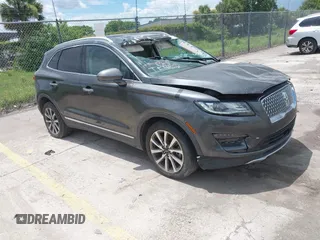 2019 Lincoln MKC Reserve with VIN 5LMCJ3C99KUL03532, listed as a IAAI auction lot 42595874 with 80,875 mi miles and . Bid and sale history available at DreamBid. Image 1.