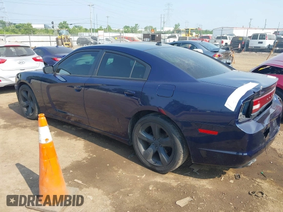 2014 Dodge Charger RT z VIN 2C3CDXCT8EH342657, wystawiony jako IAAI lot #42405941 z przebiegiem 131 120 mil mil oraz . Historia ofert i sprzedaży dostępna na DreamBid. Obrazek 3.