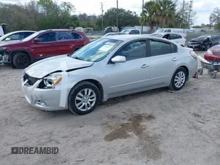 2012 Nissan Altima S z VIN 1N4AL2AP5CC189238, wystawiony jako IAAI lot #41686213 z przebiegiem 101 970 mil mil oraz . Historia ofert i sprzedaży dostępna na DreamBid. Obrazek 2.