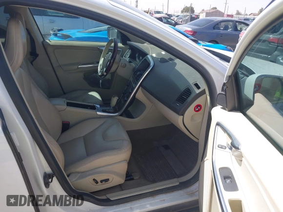 2012 Volvo XC60 3.2L с VIN YV4952DL3C2344789, выставлен на аукционе IAAI как лот 41807917 с пробегом 235 939 миль миль и . История ставок и продаж доступна на DreamBid. Изображение 5.