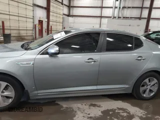 2016 Kia Optima Hybrid with VIN KNAGM4AD3G5094557, listed as a IAAI auction lot 41861666 with 68,550 mi miles. Bid and sale history available at carsss.com. Image 6.