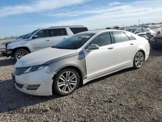 2015 Lincoln MKZ with VIN 3LN6L2GK3FR626103, listed as a Copart auction lot 49544015 with 216,885 mi miles and Clean Title. Bid and sale history available at carsss.com. Image 1.