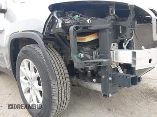 2014 Jeep Cherokee Latitude with VIN 1C4PJMCS7EW220899, listed as a IAAI auction lot 41973561 with 135,572 mi miles. Bid and sale history available at carsss.com. Image 19.