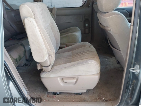 1999 Toyota Sienna LE with VIN 4T3ZF13C4XU166786, listed as a IAAI auction lot 42057995 with 316,259 mi miles. Bid and sale history available at carsss.com. Image 8.