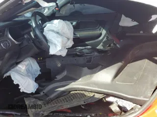 2018 Ford Mustang GT z VIN 1FA6P8CF6J5127088, wystawiony jako Copart lot #52038845 z przebiegiem 37 180 mil mil oraz Szkoda całkowita • Salvage title. Historia ofert i sprzedaży dostępna na DreamBid. Obrazek 7.