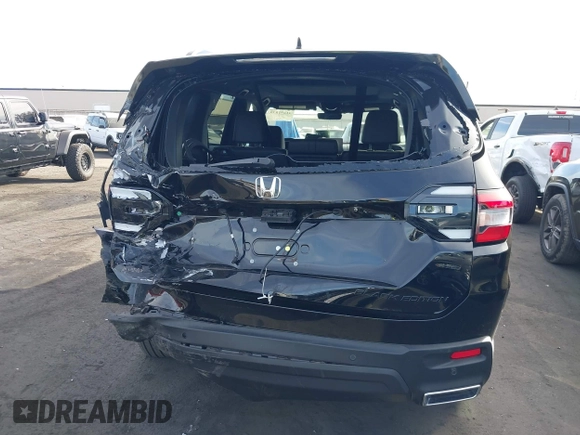 2025 Honda Pilot Black Edition with VIN 5FNYG1H99SB017956, listed as a IAAI auction lot 41401879 with 5,385 mi miles. Bid and sale history available at carsss.com. Image 16.