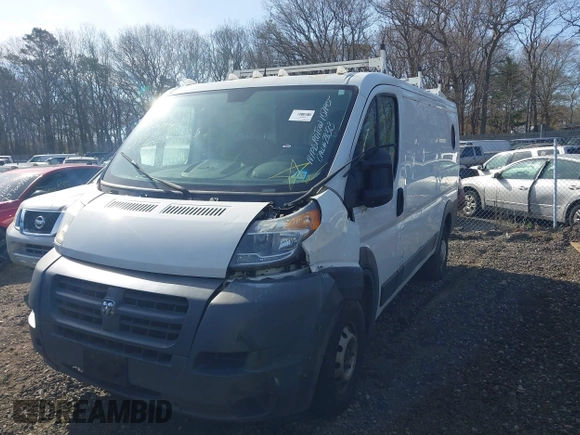 2014 Ram ProMaster Cargo z VIN 3C6TRVAG2EE101011, wystawiony jako IAAI lot #42068141 z przebiegiem Nie podano mil oraz . Historia ofert i sprzedaży dostępna na DreamBid. Obrazek 16.