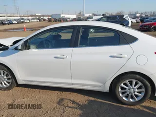 2019 Hyundai Accent SE with VIN 3KPC24A39KE070324, listed as a IAAI auction lot 41768121 with 62,500 mi miles. Bid and sale history available at carsss.com. Image 15.
