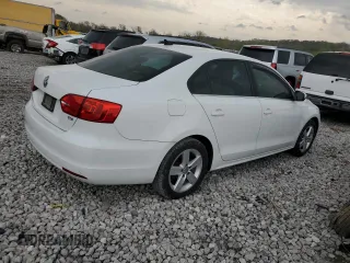2014 Volkswagen Jetta TDI w/Premium/Nav with VIN 3VWLL7AJ2EM415889, listed as a Copart auction lot 53643425 with 174,183 mi miles and Salvage title. Bid and sale history available at DreamBid. Image 3.