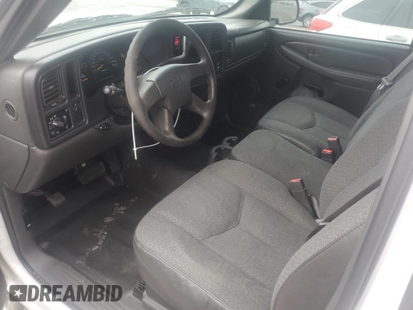 2004 Chevrolet Silverado 1500 LS with VIN 1GCEC14V24Z345895, listed as a Copart auction lot 84716324 with 209,964 mi miles and Salvage Title. Bid and sale history available at carsss.com. Image 8.
