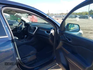 2017 GMC Acadia SLE z VIN 1GKKNKLA6HZ304990, wystawiony jako IAAI lot #40560997 z przebiegiem 93 700 mil mil oraz . Historia ofert i sprzedaży dostępna na DreamBid. Obrazek 5.