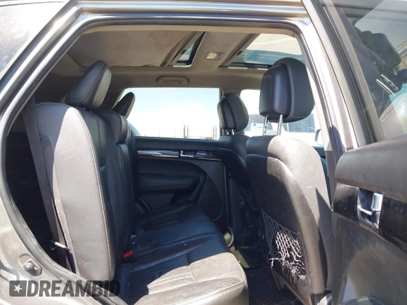 2013 Kia Sorento EX with VIN 5XYKU4A25DG411785, listed as a IAAI auction lot 42204291 with 203,501 mi miles and . Bid and sale history available at carsss.com. Image 8.