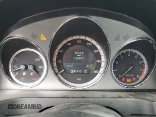2009 Mercedes-Benz C 300 Sport z VIN WDDGF81X99F271856, wystawiony jako Copart lot #48378325 z przebiegiem 139 991 mil mil oraz Czysty tytuł • Clean title. Historia ofert i sprzedaży dostępna na DreamBid. Obrazek 9.