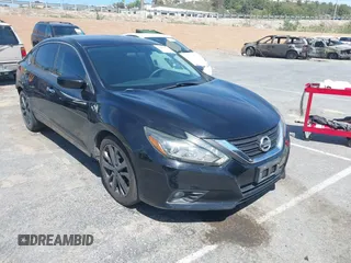 2017 Nissan Altima S z VIN 1N4AL3AP9HC173928, wystawiony jako IAAI lot #41884621 z przebiegiem 73 217 mil mil oraz . Historia ofert i sprzedaży dostępna na DreamBid. Obrazek 1.