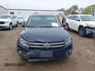 2016 Volkswagen Tiguan S z VIN WVGBV7AX0GW614760, wystawiony jako IAAI lot #42113413 z przebiegiem 91 423 mil mil oraz . Historia ofert i sprzedaży dostępna na DreamBid. Obrazek 6.