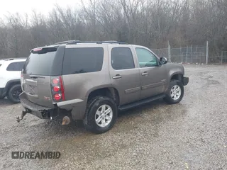2011 GMC Yukon SLE with VIN 1GKS2AE0XBR249314, listed as a IAAI auction lot 41451903 with 249,673 mi miles. Bid and sale history available at carsss.com. Image 4.