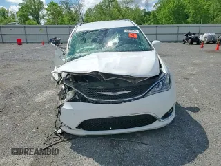 2017 Chrysler Pacifica Touring L Plus with VIN 2C4RC1EG2HR543670, listed as a Copart auction lot 55919415 with 87,950 mi miles and Salvage Title. Bid and sale history available at DreamBid. Image 14.