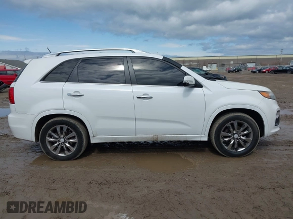 2013 Kia Sorento SX with VIN 5XYKW4A2XDG381578, listed as a IAAI auction lot 41846320 with 185,112 mi miles. Bid and sale history available at carsss.com. Image 13.