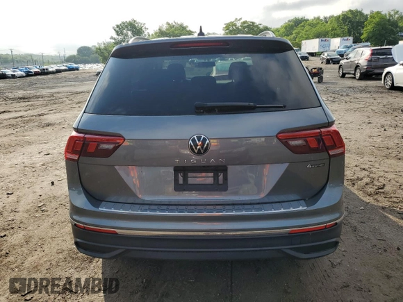 2022 Volkswagen Tiguan S with VIN 3VV0B7AX7NM173857, listed as a Copart auction lot 58382565 with 14,586 mi miles and Salvage title. Bid and sale history available at DreamBid. Image 6.