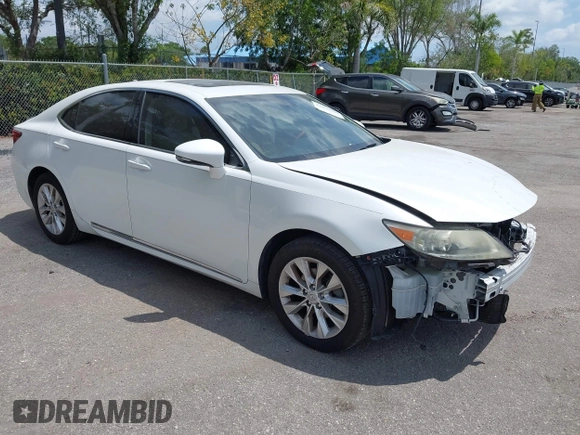 2013 Lexus ES 300h Hybrid with VIN JTHBW1GG0D2002520, listed as a IAAI auction lot 42049567 with 195,538 mi miles. Bid and sale history available at carsss.com. Image 1.