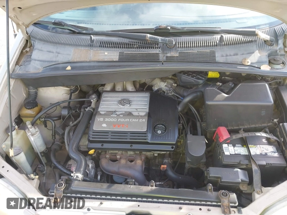 2002 Toyota Sienna LE with VIN 4T3ZF13C82U457803, listed as a IAAI auction lot 41198246 with 185,445 mi miles and . Bid and sale history available at DreamBid. Image 10.