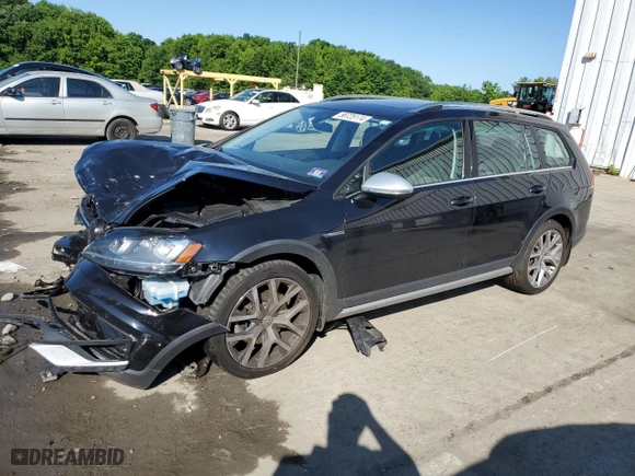 2017 Volkswagen Golf Alltrack S with VIN 3VWH17AU8HM525811, listed as a Copart auction lot 56725174 with 44,184 mi miles and Salvage Title. Bid and sale history available at carsss.com. Image 1.
