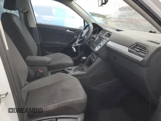 2021 Volkswagen Tiguan S z VIN 3VV0B7AX3MM013859, wystawiony jako Copart lot #51745945 z przebiegiem 100 240 mil mil oraz Szkoda całkowita • Salvage title. Historia ofert i sprzedaży dostępna na DreamBid. Obrazek 7.