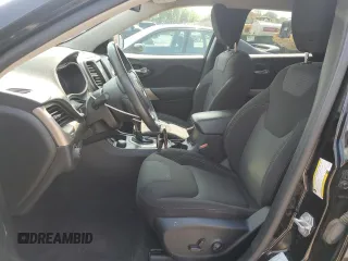 2017 Jeep Cherokee Latitude z VIN 1C4PJMCS8HW589873, wystawiony jako Copart lot #65951275 z przebiegiem 90 864 mil mil oraz Szkoda całkowita • Salvage title. Historia ofert i sprzedaży dostępna na DreamBid. Obrazek 7.