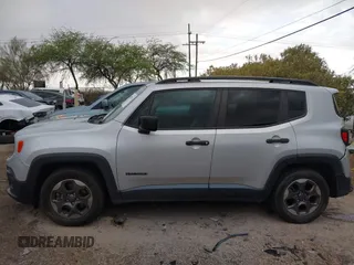 2017 Jeep Renegade Sport z VIN ZACCJAAB2HPF43369, wystawiony jako IAAI lot #42643230 z przebiegiem 105 031 mil mil oraz . Historia ofert i sprzedaży dostępna na DreamBid. Obrazek 14.