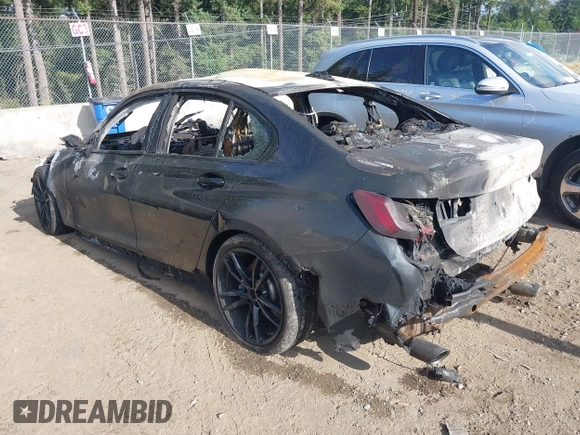 2021 BMW 3 Series 330i с VIN 3MW5R1J04M8C05815, выставлен на аукционе IAAI как лот 42542424 с пробегом Не указан миль и . История ставок и продаж доступна на DreamBid. Изображение 3.