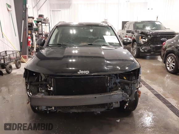 2014 Jeep Compass Sport with VIN 1C4NJCBA3ED777881, listed as a IAAI auction lot 41845518 with 113,566 mi miles. Bid and sale history available at carsss.com. Image 13.