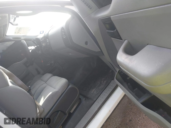 2007 Ford F-150 XL with VIN 1FTRF12277KD12860, listed as a IAAI auction lot 42545259 with 217,075 mi miles and . Bid and sale history available at DreamBid. Image 5.