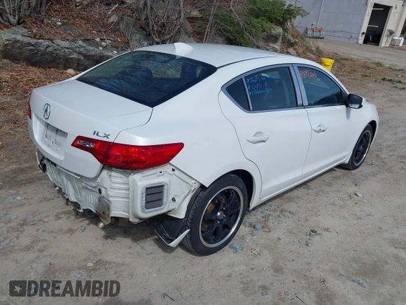 2013 Acura ILX Premium z VIN 19VDE1F53DE017389, wystawiony jako IAAI lot #41897366 z przebiegiem 161 556 mil mil oraz . Historia ofert i sprzedaży dostępna na DreamBid. Obrazek 4.