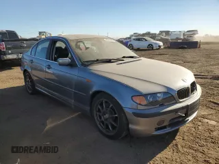 2004 BMW 3 Series 330i with VIN WBAEV53494KM05963, listed as a Copart auction lot 82701294 with 104,567 mi miles and Salvage Title. Bid and sale history available at carsss.com. Image 4.