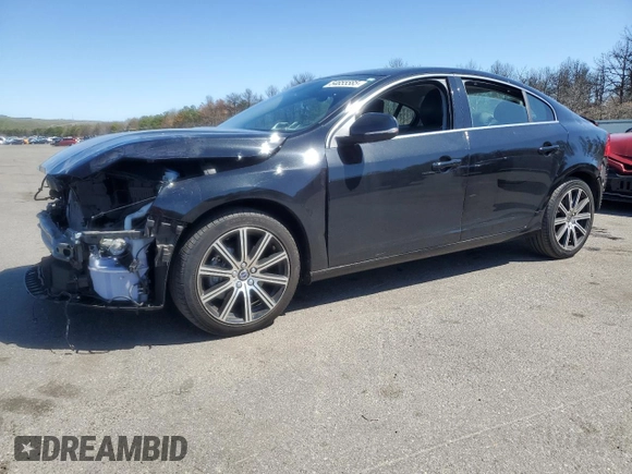 2018 Volvo S60 Inscription Platinum with VIN LYV402TM4JB172922, listed as a Copart auction lot 54655585 with 38,002 mi miles and Salvage Title. Bid and sale history available at carsss.com. Image 1.