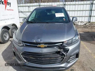 2020 Chevrolet Trax LS with VIN 3GNCJKSB2LL323579, listed as a IAAI auction lot 41791102 with 25,871 mi miles. Bid and sale history available at carsss.com. Image 12.
