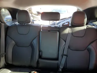 2019 Jeep Cherokee Limited with VIN 1C4PJLDBXKD428209, listed as a Copart auction lot 46107223 with 34,532 mi miles and Salvage Title. Bid and sale history available at DreamBid. Image 10.