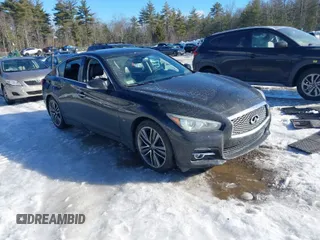 2014 Infiniti Q50 Premium with VIN JN1BV7AR0EM696474, listed as a IAAI auction lot 41652900 with 87,946 mi miles. Bid and sale history available at carsss.com. Image 1.