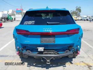 2019 Audi e-tron Prestige with VIN WA1VABGE1KB020498, listed as a IAAI auction lot 42663242 with 46,258 mi miles and . Bid and sale history available at DreamBid. Image 17.