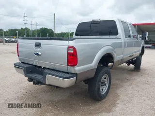 2013 Ford F-250 XL z VIN 1FT7W2BT4DEB27388, wystawiony jako IAAI lot #42244172 z przebiegiem 264 075 mil mil oraz . Historia ofert i sprzedaży dostępna na DreamBid. Obrazek 4.