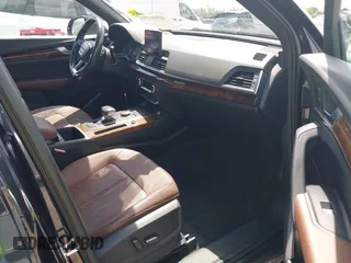 2018 Audi Q5 Premium with VIN WA1ANAFY7J2087419, listed as a IAAI auction lot 41931235 with 73,199 mi miles. Bid and sale history available at carsss.com. Image 5.