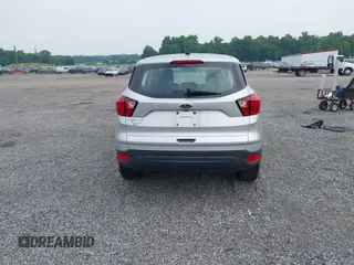 2019 Ford Escape S с VIN 1FMCU0F7XKUA86477, выставлен на аукционе IAAI как лот 42497551 с пробегом 17 985 миль миль и . История ставок и продаж доступна на DreamBid. Изображение 16.