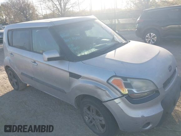 2011 Kia Soul + with VIN KNDJT2A28B7712001, listed as a IAAI auction lot 41767843 with 218,016 mi miles. Bid and sale history available at carsss.com. Image 6.