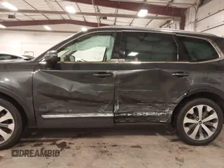 2022 Kia Telluride EX z VIN 5XYP3DHC0NG257513, wystawiony jako IAAI lot #42237366 z przebiegiem 43 936 mil mil oraz . Historia ofert i sprzedaży dostępna na DreamBid. Obrazek 6.