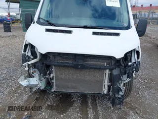 2021 Ford Transit Cargo с VIN 1FTBR2C81MKA02605, выставлен на аукционе IAAI как лот 41804703 с пробегом 94 481 миль миль и . История ставок и продаж доступна на DreamBid. Изображение 6.