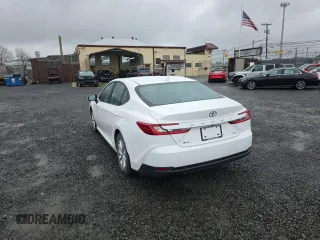 2025 Toyota Camry LE with VIN 4T1DAACK5SU004876, listed as a Copart auction lot 52281625 with 2,903 mi miles and Salvage Title. Bid and sale history available at carsss.com. Image 2.