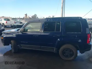 2017 Jeep Patriot 75th Anniversary with VIN 1C4NJRBB4HD110334, listed as a IAAI auction lot 41425693 with 88,364 mi miles and . Bid and sale history available at carsss.com. Image 14.